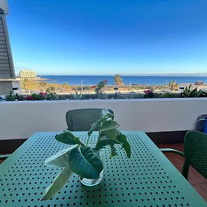 seafront-medano-marina-view.tenerifehoteles.net/