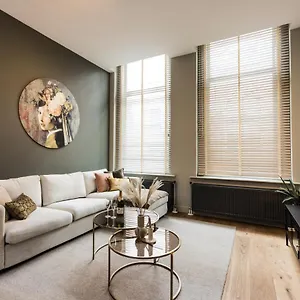 Glamorous Gateway Rose Appartement