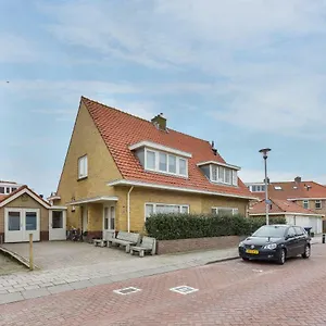 holiday-beach-house.zandvoort-hotels.com/